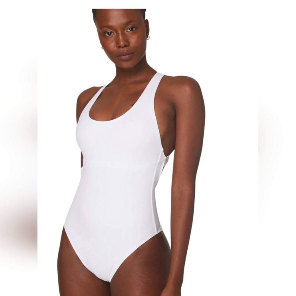 Andie Classic Scoop One-Piece Swimsuit in White